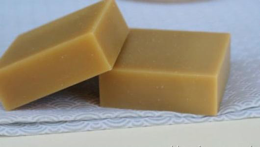 夸張的泡沫只為吸引日化助劑消泡劑的眼光