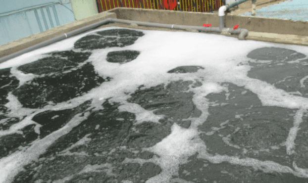 因?yàn)閷Ｗ⑺詫I(yè)的好氧池消泡劑