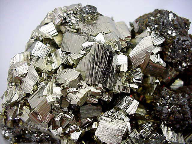 礦產(chǎn)品行業(yè)大幅下挫！快用采礦選礦消泡劑，別把資源浪費(fèi)在泡沫上