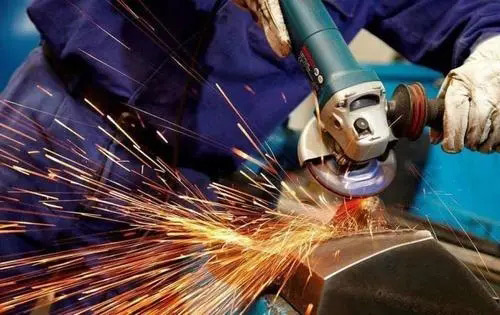 方法總比困難多，金屬加工隨時準備好金屬加工消泡劑準沒錯