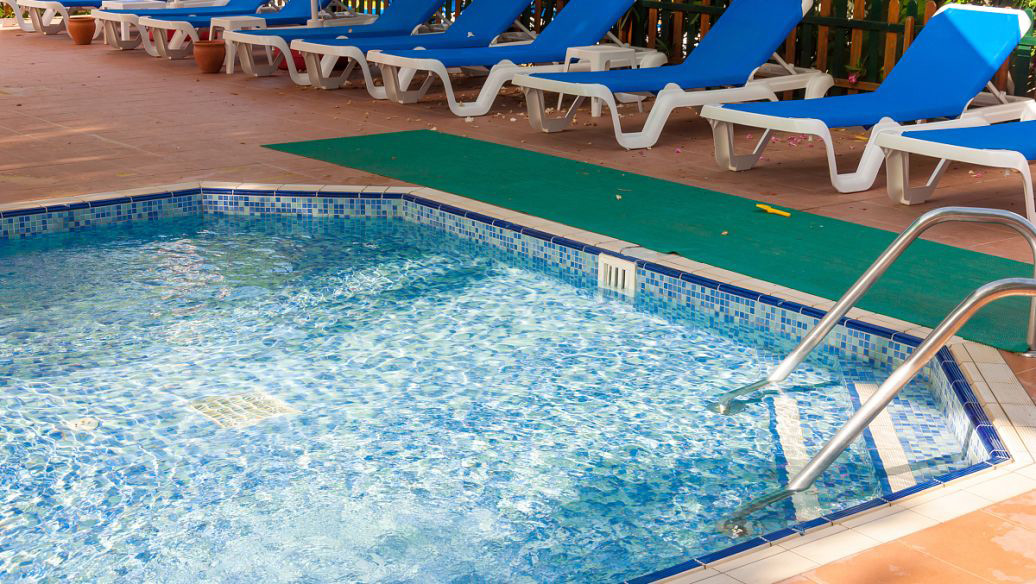 夏日炎炎，有你真甜-游泳池消泡劑